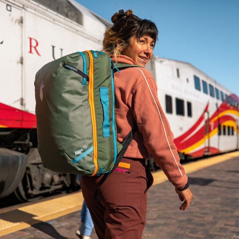 Cotopaxi Allpa 35 L Travel Pack Blue Spruce / Abyss Cotopaxi Allpa 35 L Travel Pack Blue Spruce / Abyss
