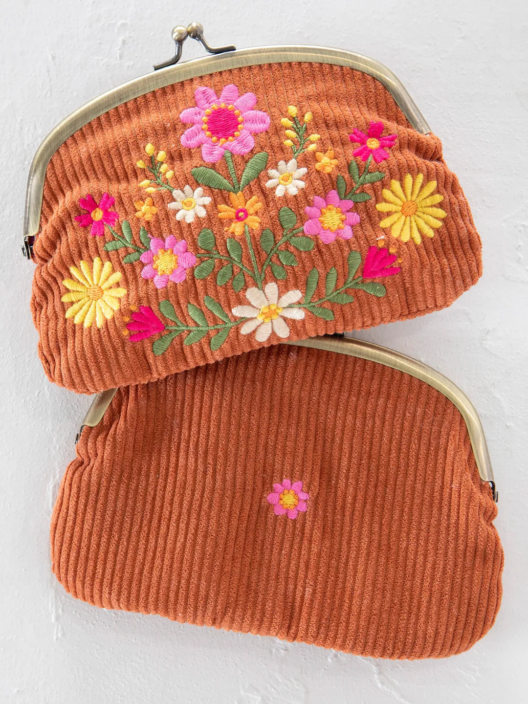 Embroidered Kisslock Coin Purse