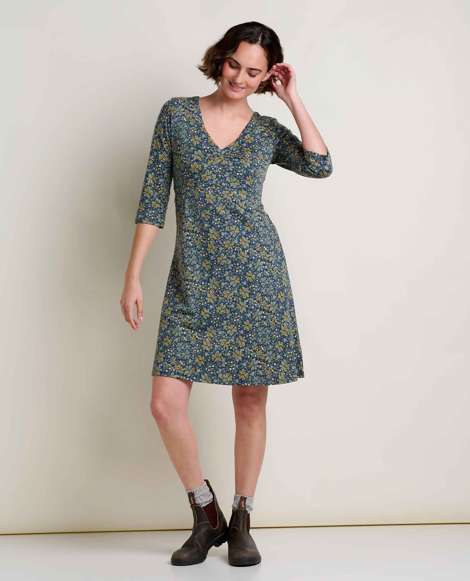 #color_true navy retro print
