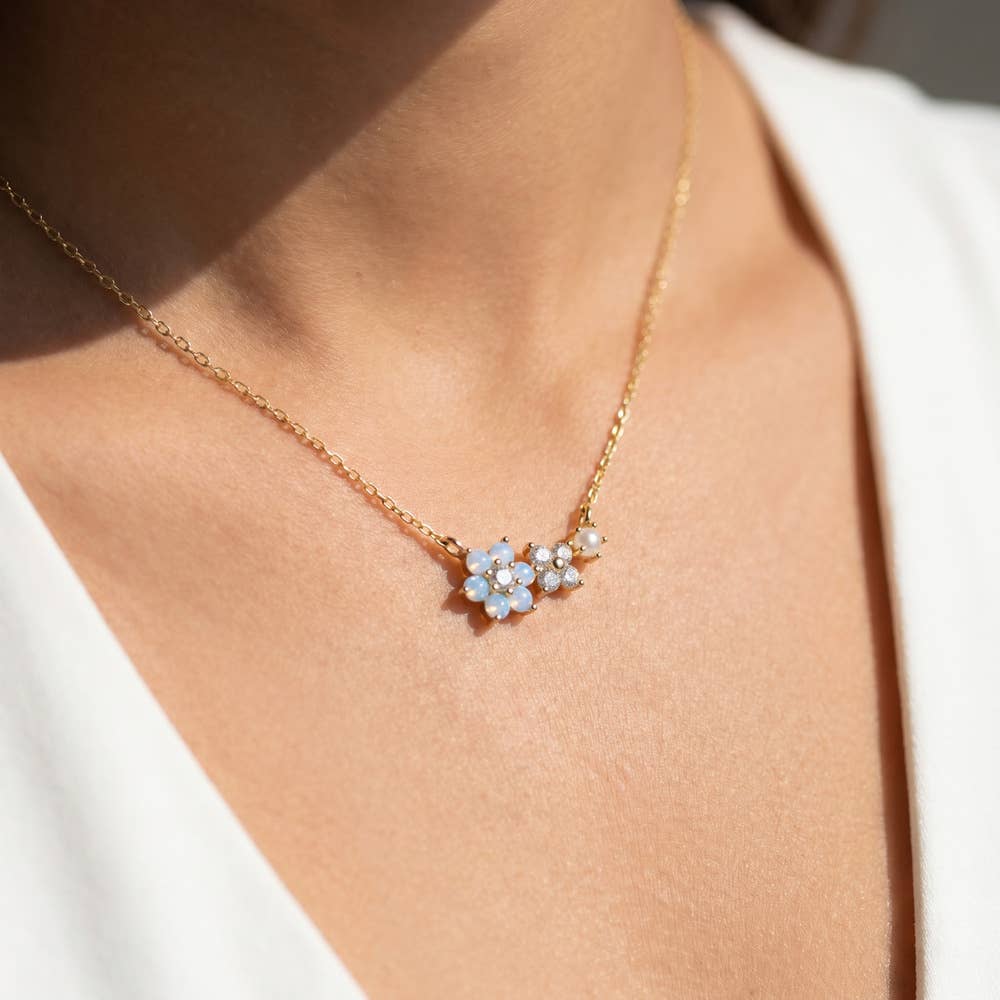 Daisy Cluster Pendant Necklace