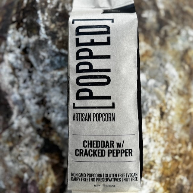 Cheddar w/ Cracked Pepper Artisan Popcorn