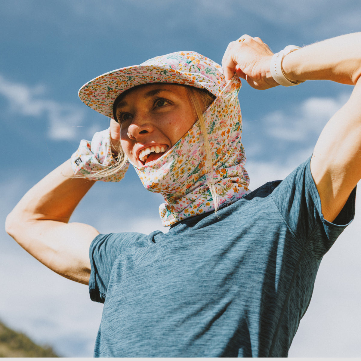 Sun Tour Lightweight Neck Gaiter