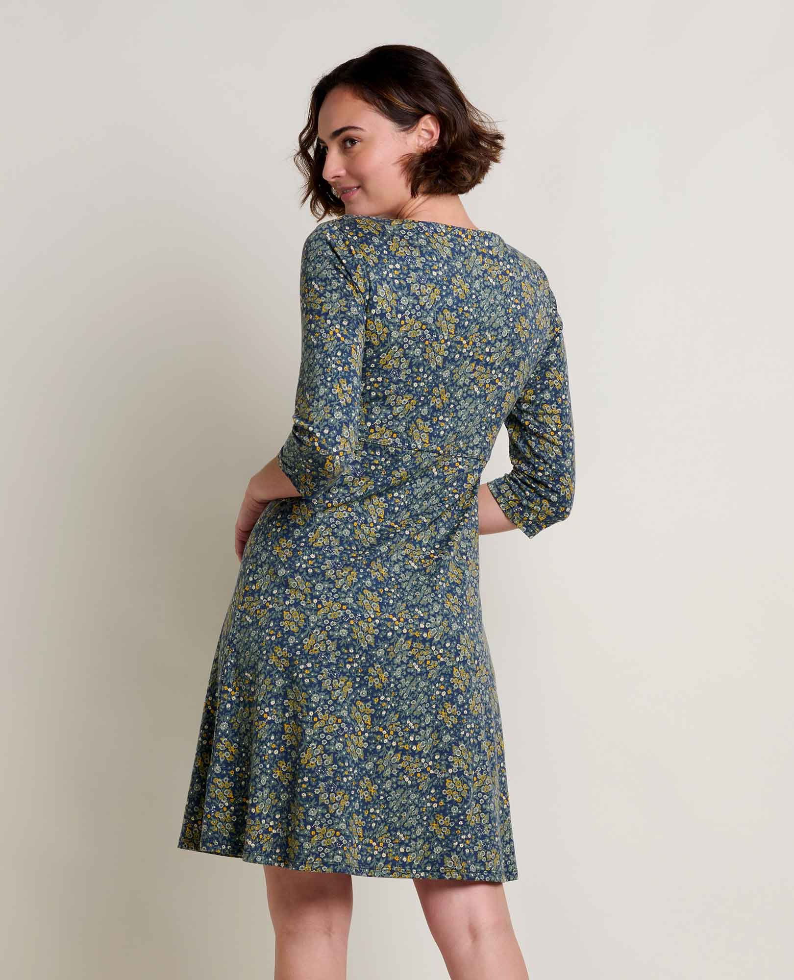 #color_true navy retro print