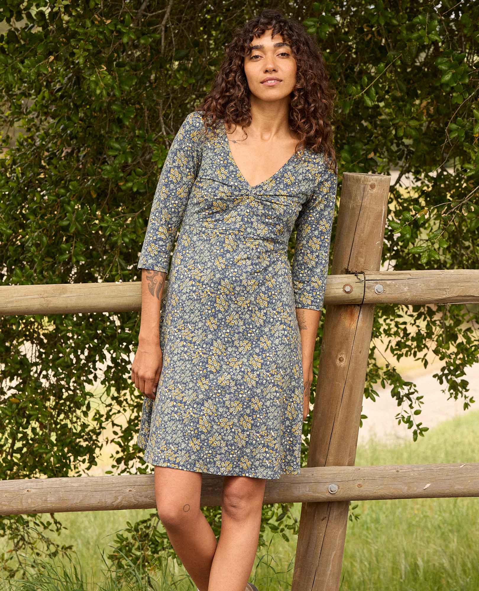 #color_true navy retro print