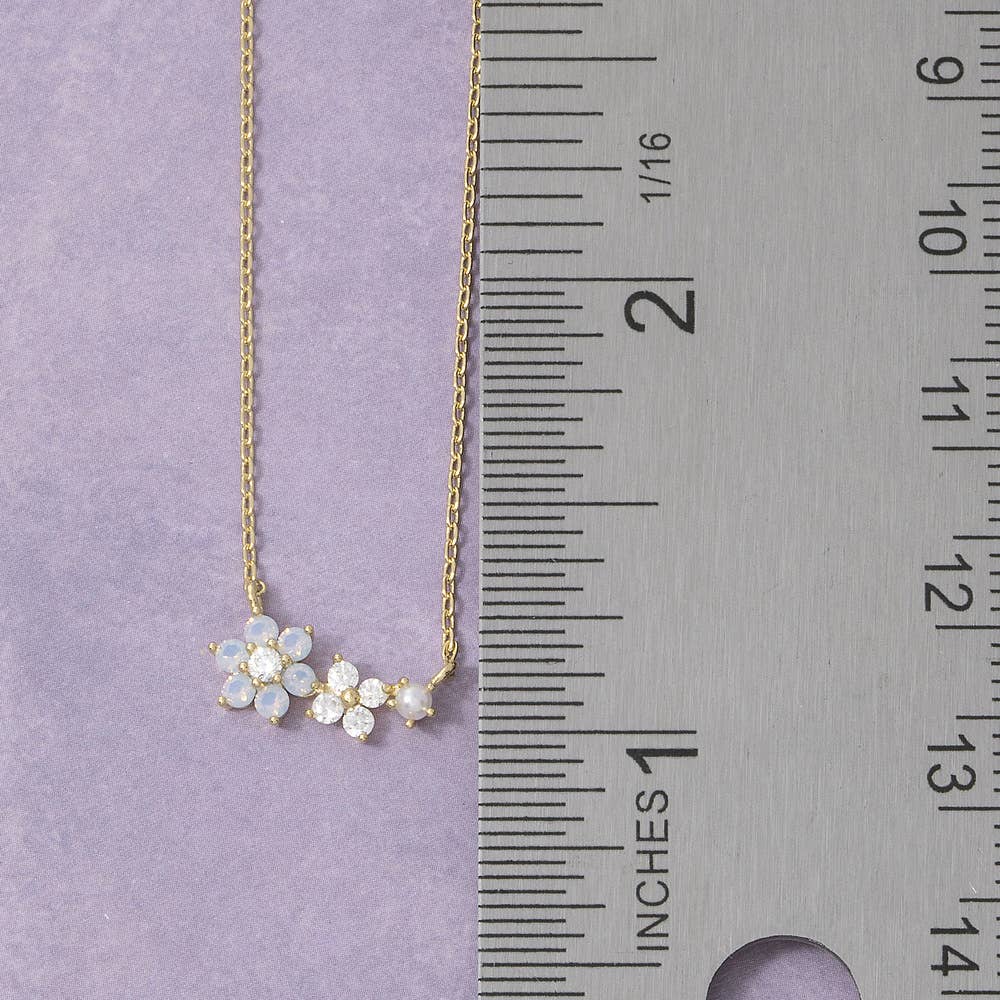 Daisy Cluster Pendant Necklace