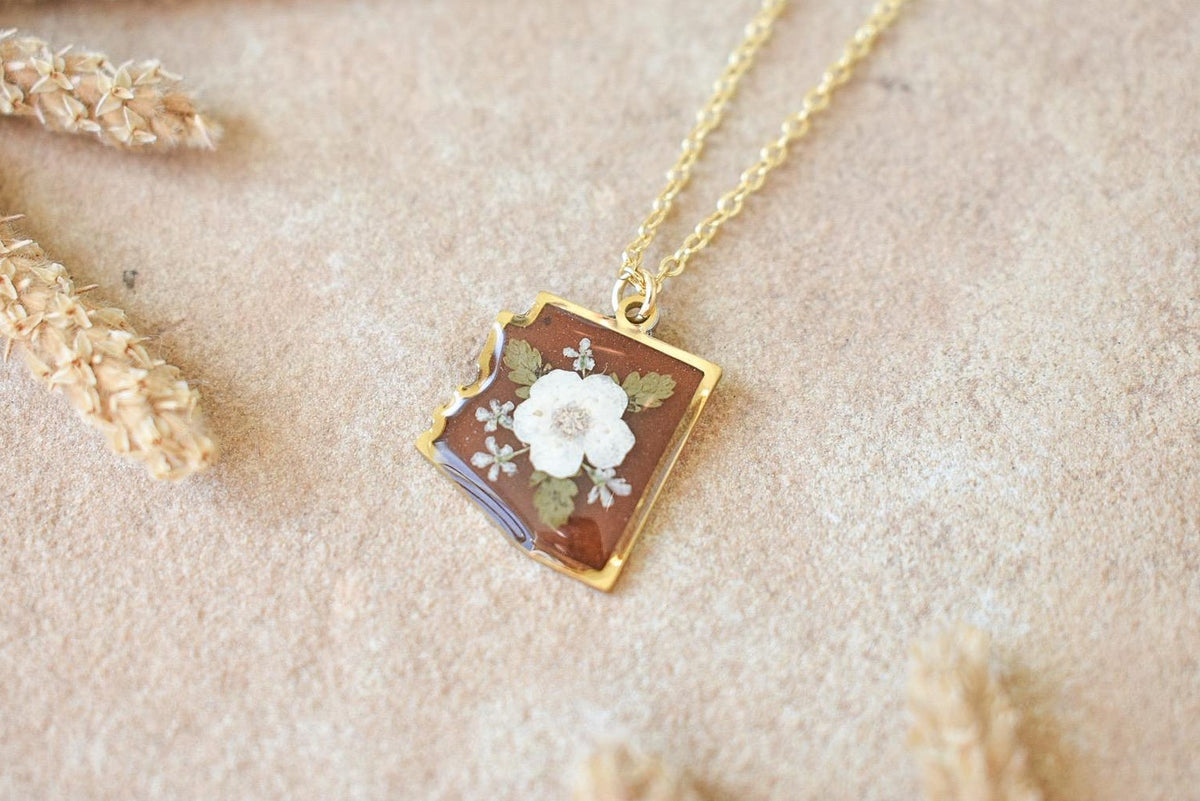 Sedona Sands AZ Wildflower Necklace