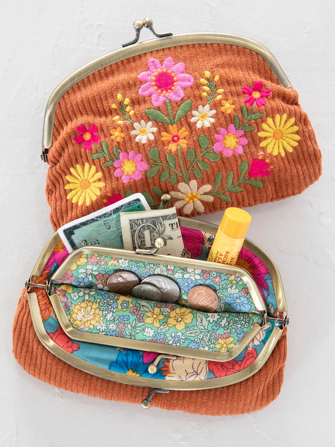 Embroidered Kisslock Coin Purse